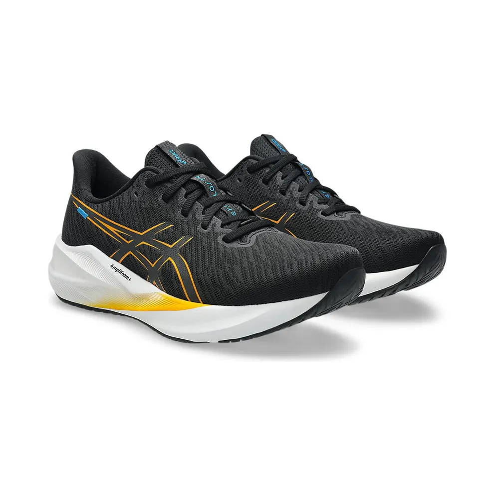 ASICS VERSABLAST 4 “Black / Yamabuki” (1011B984-004)