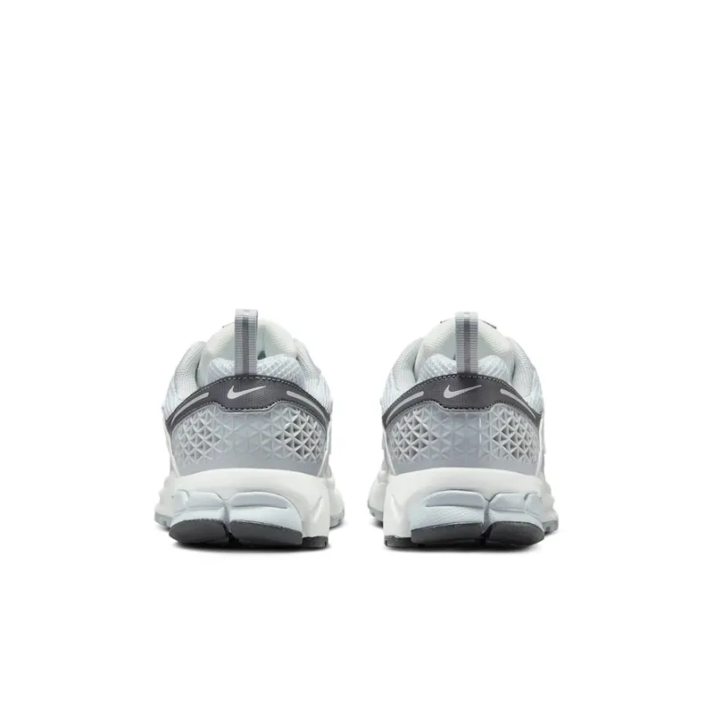 Nike Zoom Vomero 5 Pure Platinum/Summit White/Dark Grey/Metallic Silver (HF6998-008)
