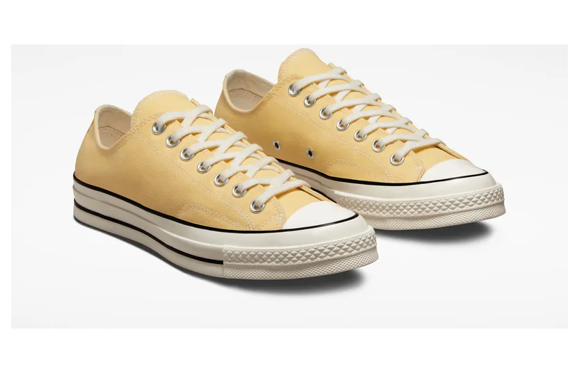 converse-chuck-taylor-all-star A02770C