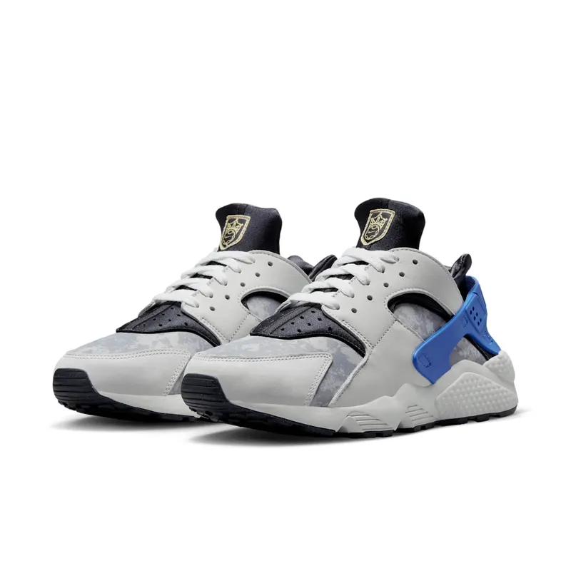 Nike Air Huarache “Social FC” (DR0286-100)