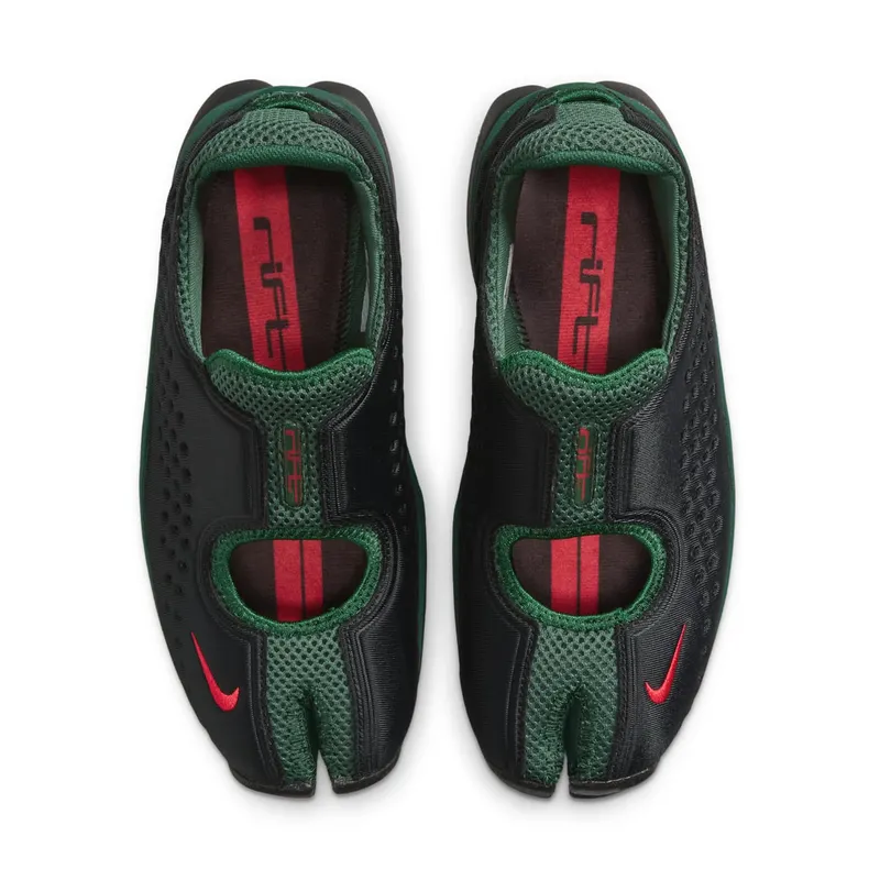 Nike Rift 2 – “Black / Team Dark Green / Fire Red” (IQ8006-002)