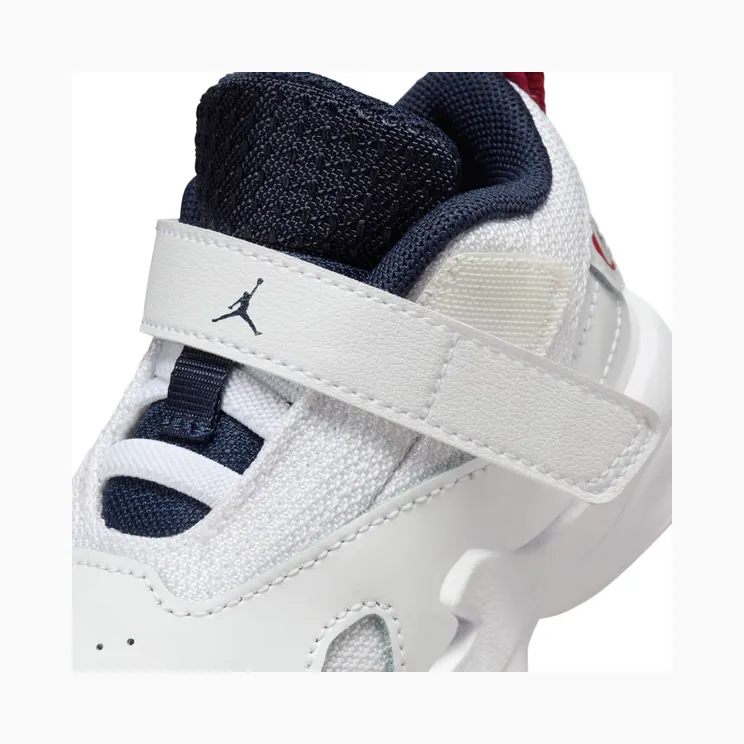 air-jordan-max-aura FQ8296-100