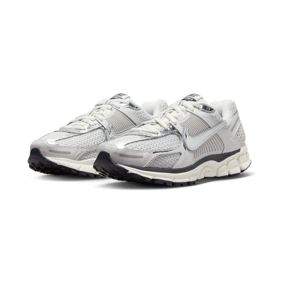 Nike Zoom Vomero 5 Photon Dust/Gridiron/Sail/Chrome (FD0884-025)