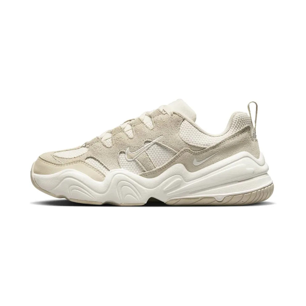 Nike TECH HERA “Light Orewood brown” (DR9761-002)