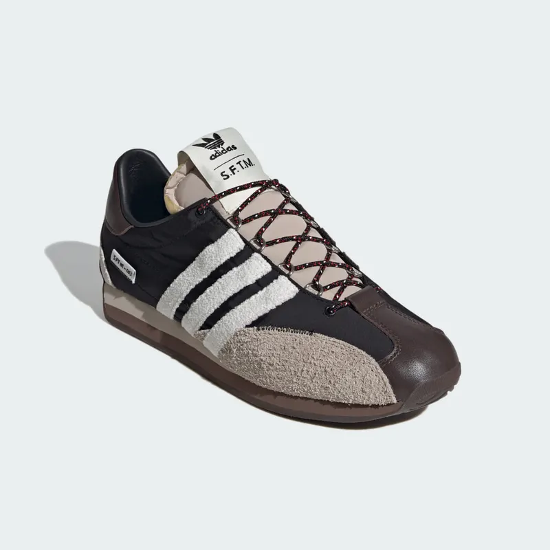 adidas Country OG Low Trainers Core Black / Core White / Wonder Beige (ID3546)