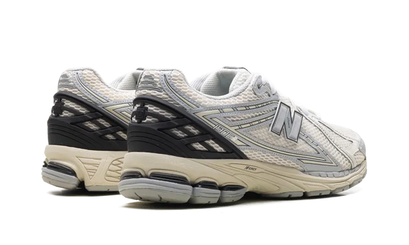 New Balance 1906R “Beige Light Grey White” (M1906RLZ)