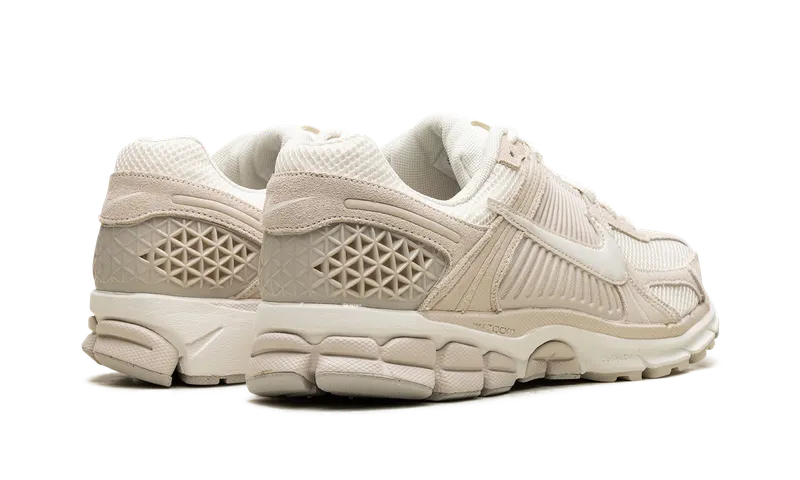 Nike Zoom Vomero 5 “Light Orewood Brown” (HF1553-100)