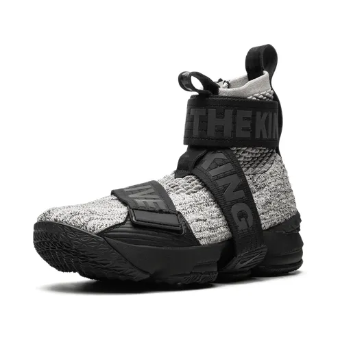 nike-lebron-15 AO1068-100
