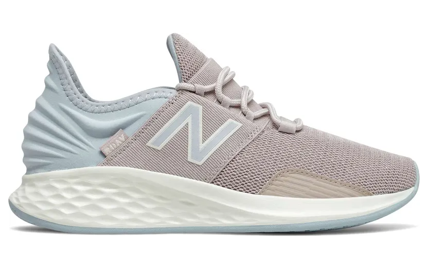 new-balance-sneaker WROAVCL
