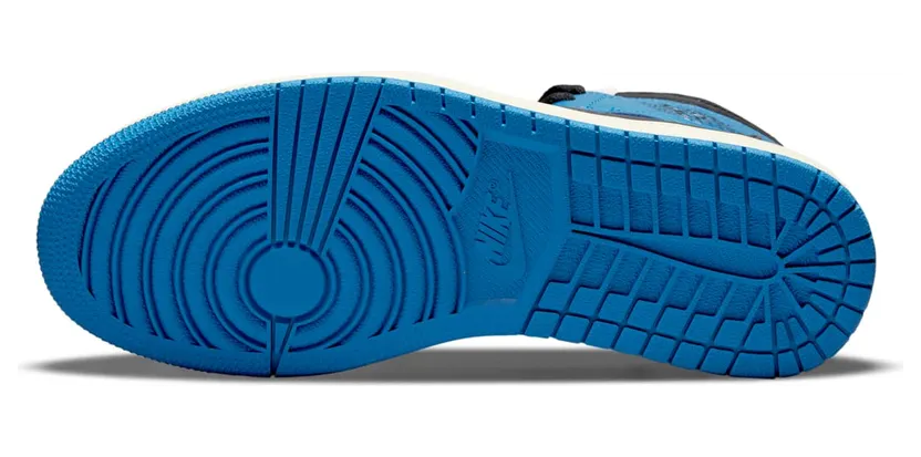 De Fragment x Travis Scott kost tussen 1.135 en 3.500 euro. Dat is geen prijs, dat is een gok (2)