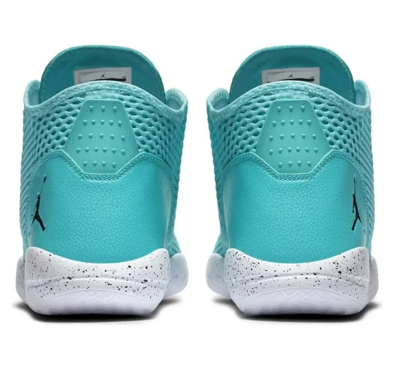 jordan-reveal 834064-303