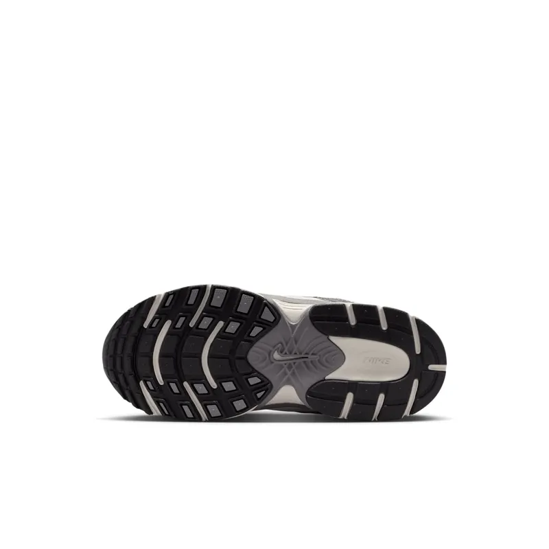 Nike V5 RNR PS “Phantom Pencil Point” (HQ6412-003)