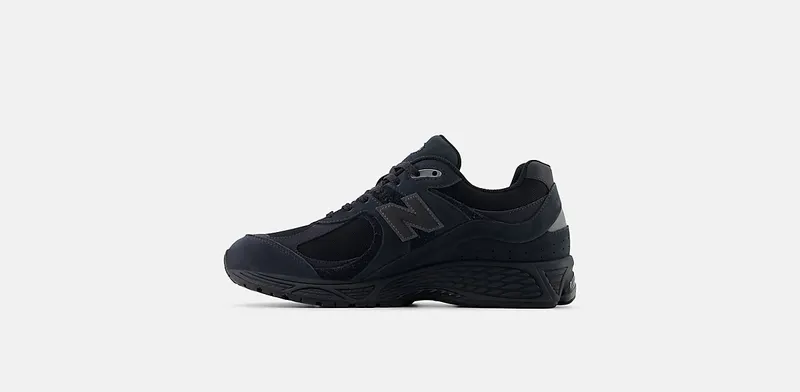 New Balance 2002R “Cordura – Phantom Black” (M2002RPJ)