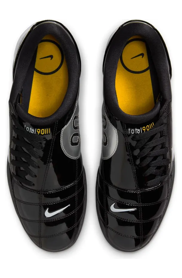 Nike Total 90 3 SP “Metallic Silver Black”: voetbal op straat (4)