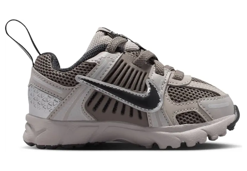 nike-vomero HF7000-010