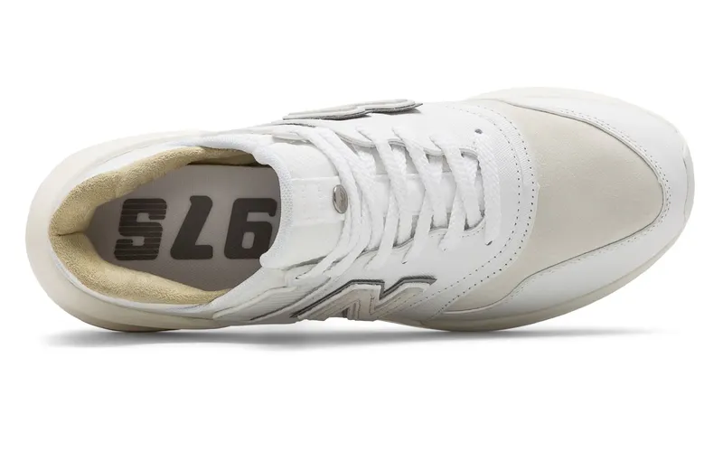 New Balance mit Schnürung – White (MS997RI)