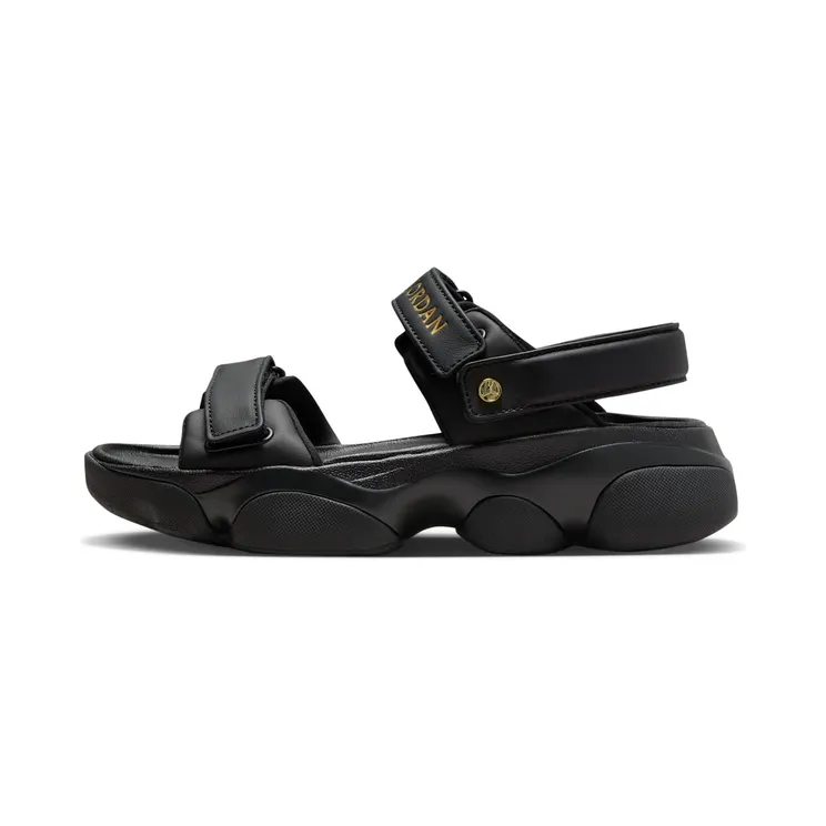 Jordan Deja “Black / Metallic Gold” (FN5036-001)