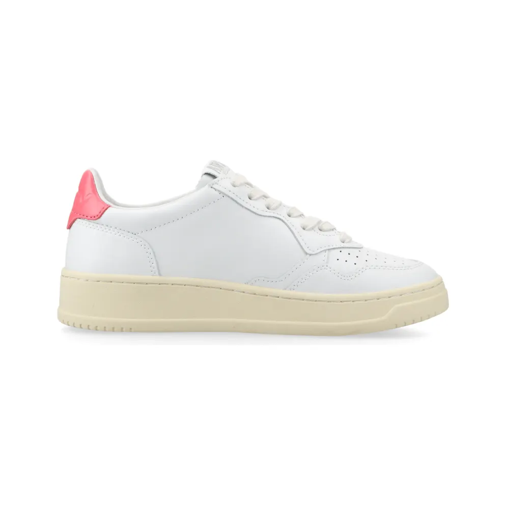 Autry Medalist Low W (White / pink) – AULWLL78