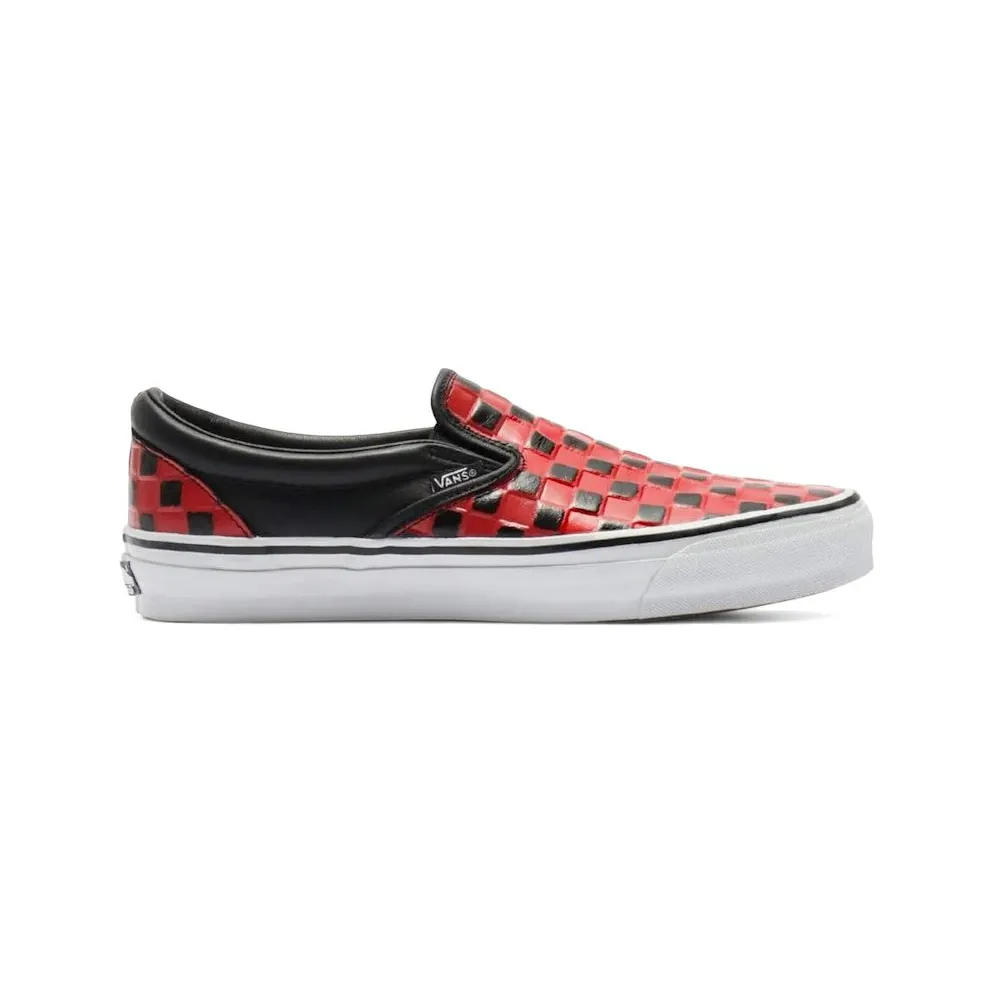 Vans Classic Slip-On 98 Vibram Checkerboard Red Black (VN000DCMBRR)