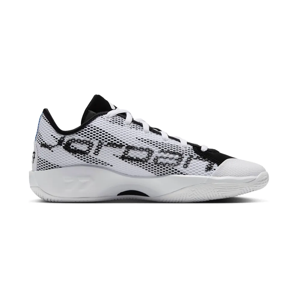 Jordan Luka .77 – “White / Black” (IF1610-104)