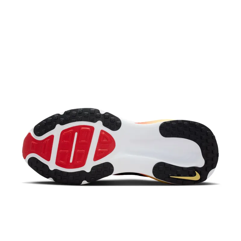 Nike Vomero 18 “Black / Bright Crimson / Light Crimson” (HM6803-016)