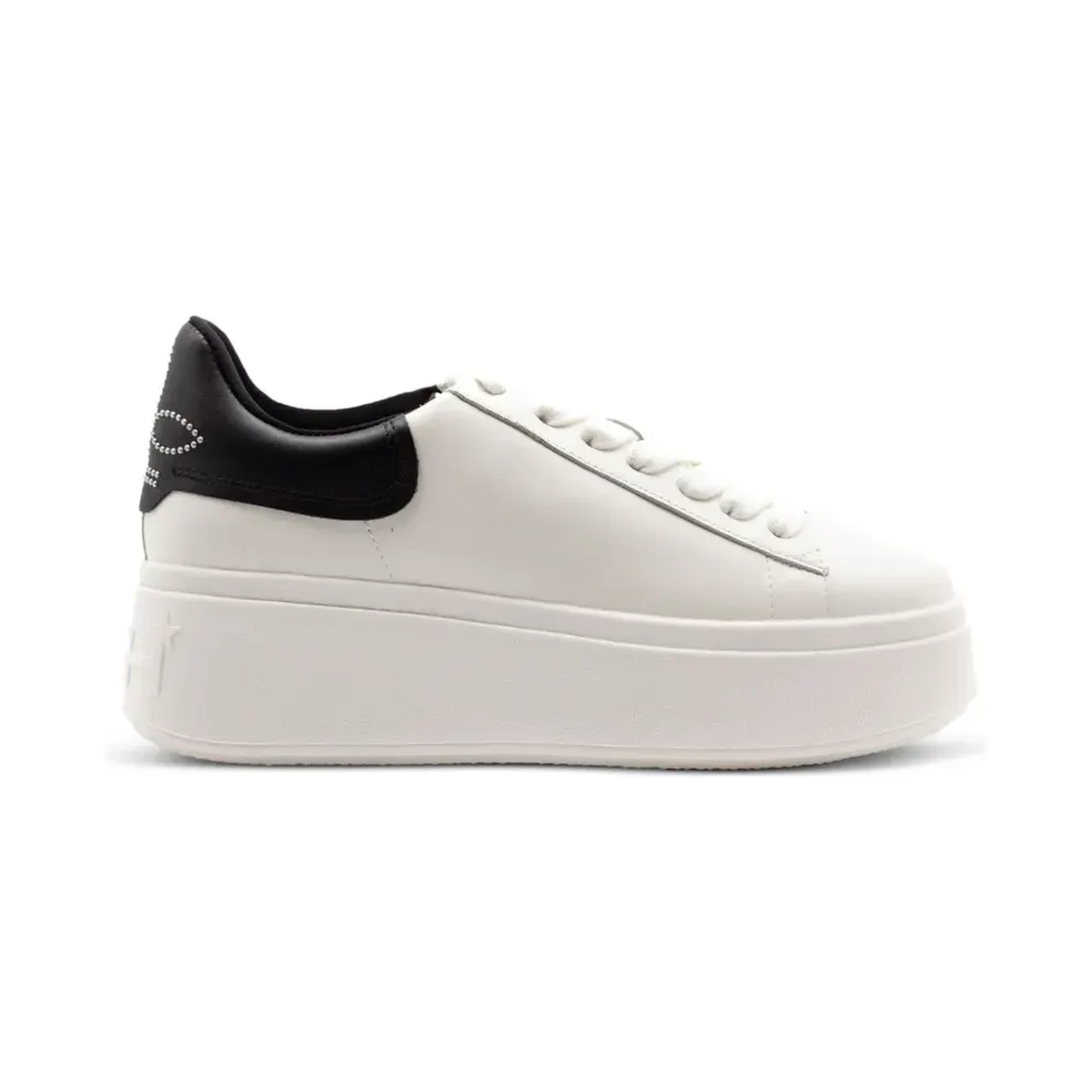 Ash Moby with studs – White (MOBYSTUDS02WHITEBLACK)