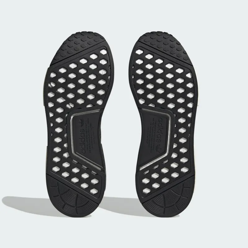 Adidas NMD_R1 Core Black / Silver Metallic / Chalk White (IE7345)