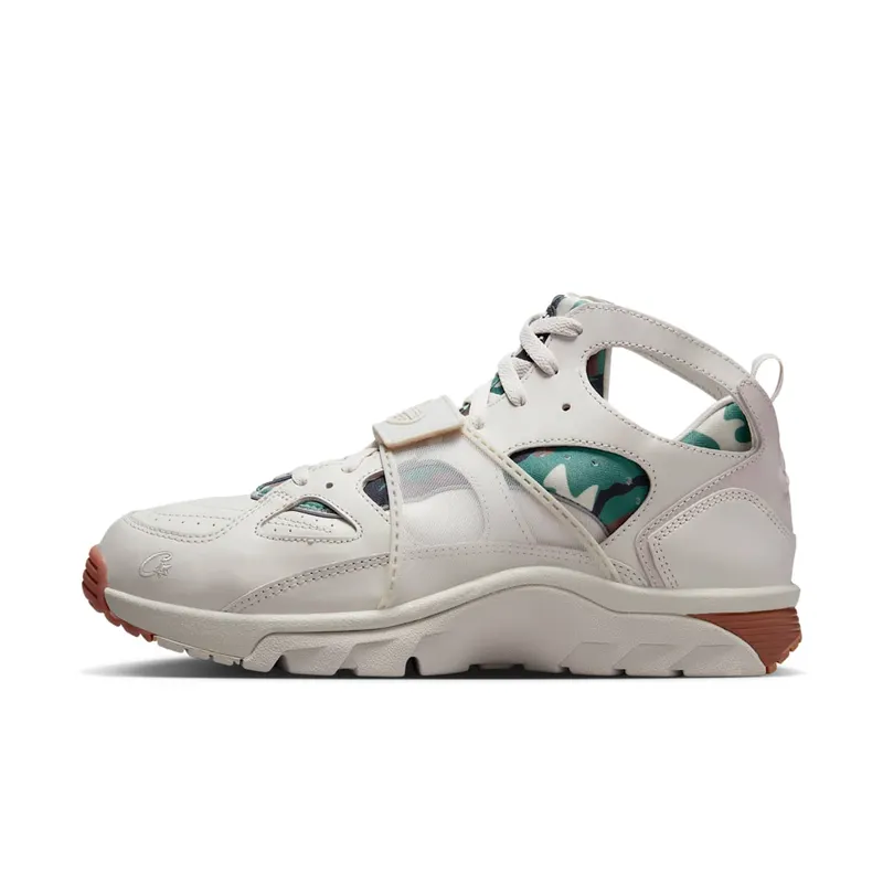 Nike Trainer Huarache “Corteiz – Light Bone” (FQ8793-002)