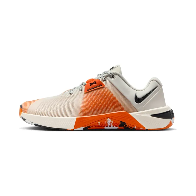 Nike Metcon 10 Wmns Brown “Soft Pearl / Safety Orange / Black” (HQ2620-002)