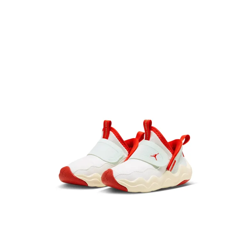 Jordan 23/7 Chinese New Year Ivory Barely Green Metallic Gold Challenge Red (DV3871-100)