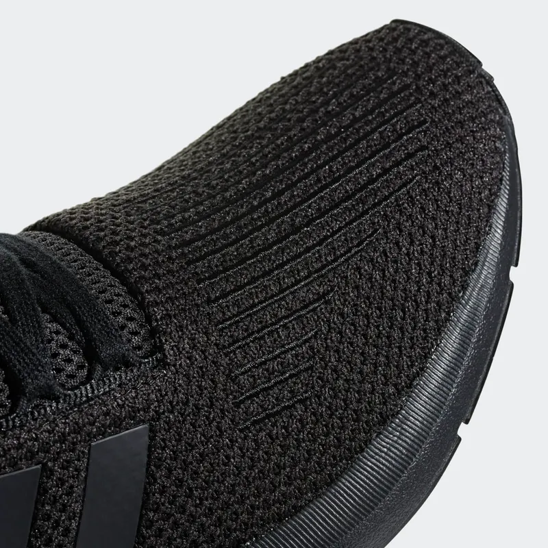 Adidas Swift Run Core Black / Core Black / Cloud White (AQ0863)