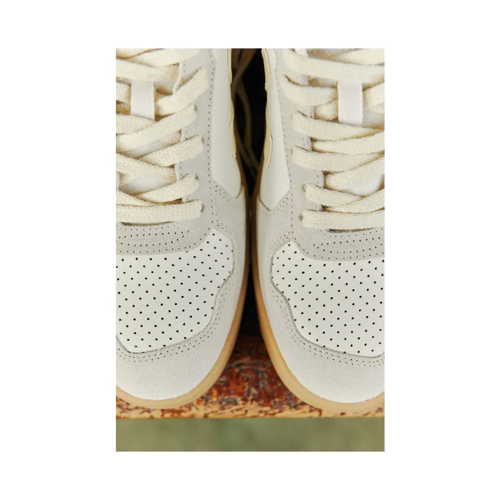 Veja V-10 Beige