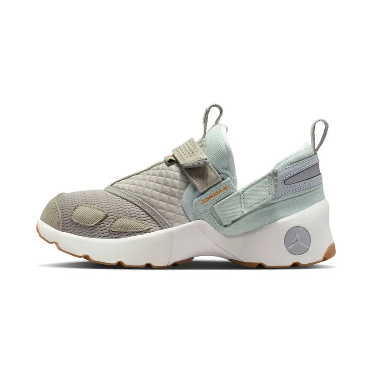 Air Jordan Trunner Meerkleurig “Multi-Colour / Summit White / Gum Medium Brown / Bright Ceramic” (IM6661-981)