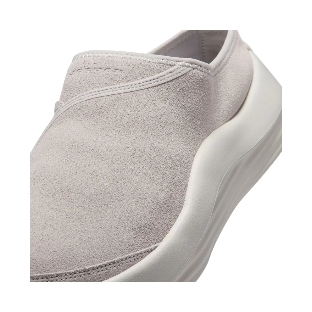 Jordan Future Mule – “Light Iron Ore / Legend Medium Brown / Swan” (HV5073-003)