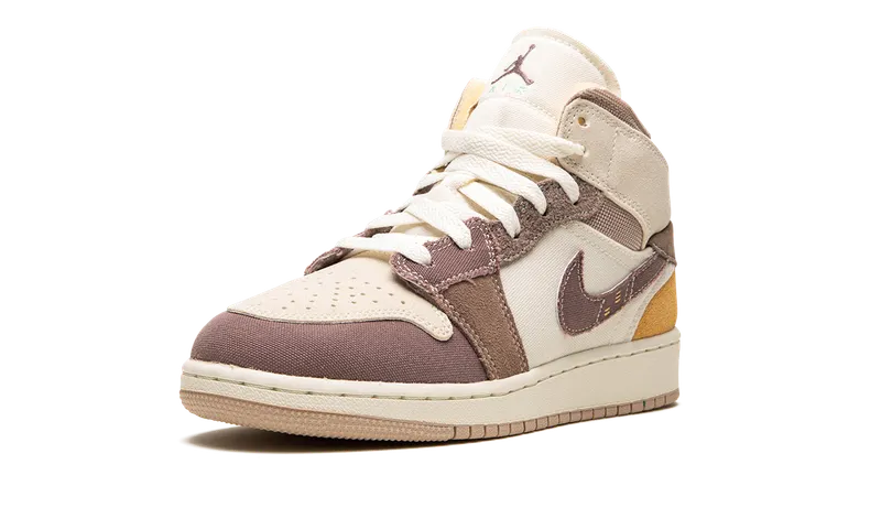 Air Jordan 1 Mid SE Craft GS “Inside Out – Taupe Haze” (DZ4466-102)