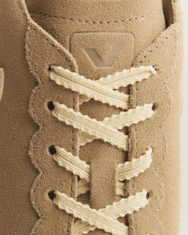 veja-sneaker EQ0321899