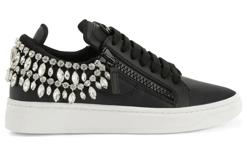 Giuseppe Zanotti verfraaid met kristallen “Black” (RW30009002)