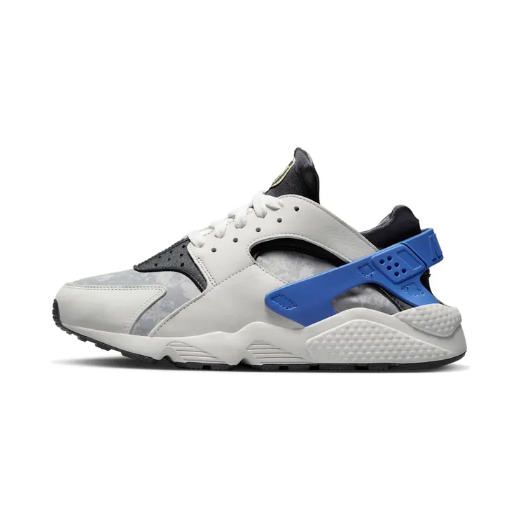 Nike Air Huarache Social FC “Summit White / Light Smoke Grey / Comet Blue / Anthracite” (DR0286-100)
