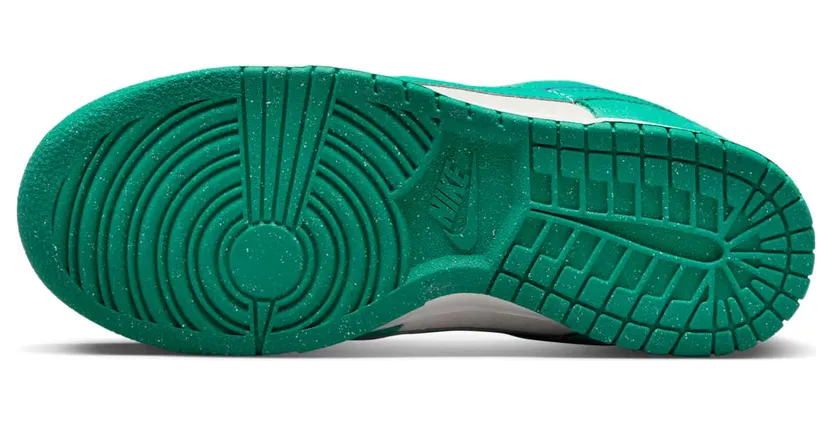 nike-sneaker DO9457-101