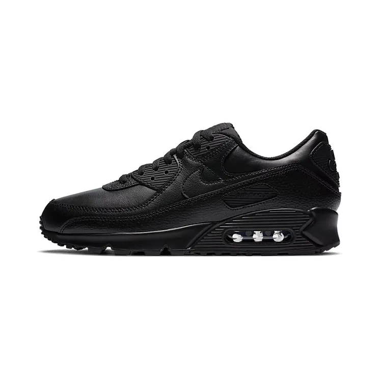 Nike Air Max 90 Leather “Triple Black”: draaguren, geen likes
