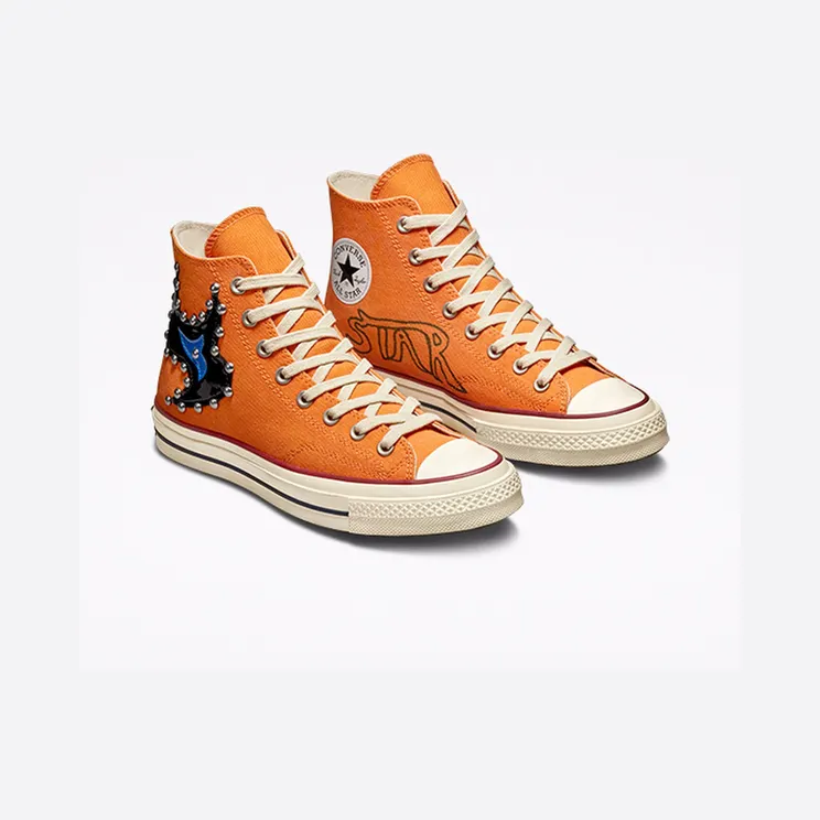 converse-chuck-taylor-all-star A01762C