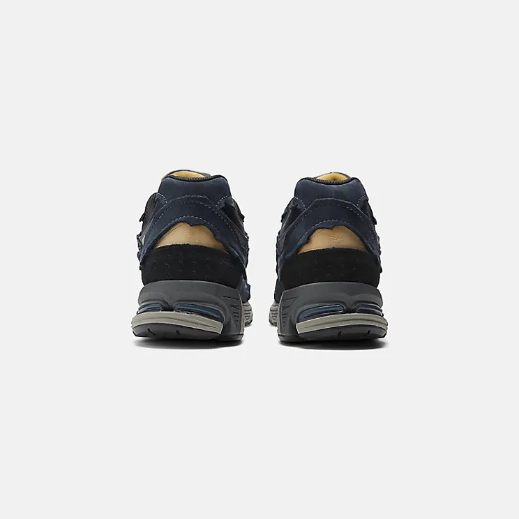 new-balance-2002r M2002RDO