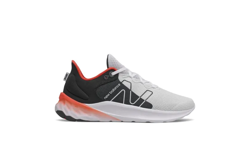 New Balance New Balance White/Black/Red (MROAVSW2)