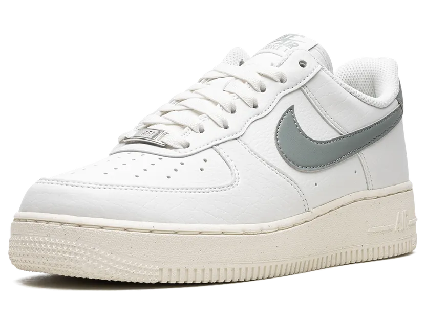 nike-air-force DN1430-107