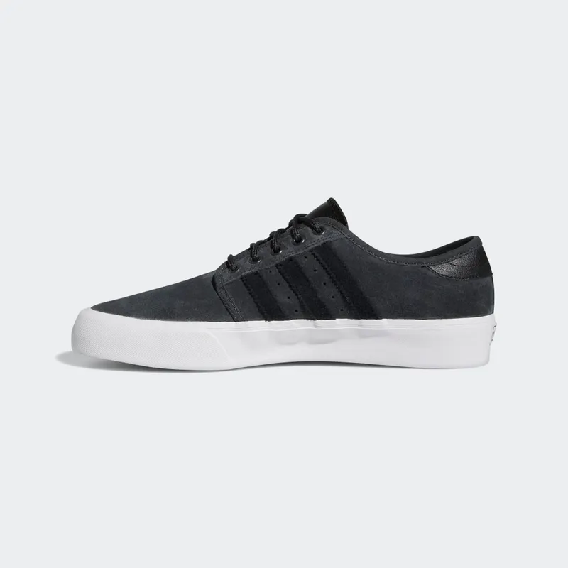 Adidas Seeley XT Carbon / Core Black / Cloud White (GX2075)