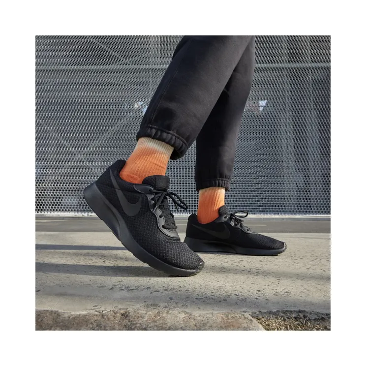 nike-tanjun DJ6258-001