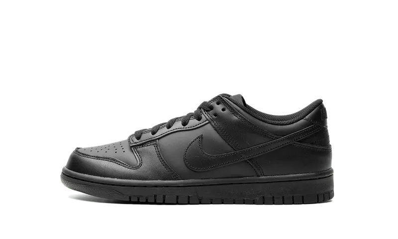 Nike Dunk Low GS “Triple Black” (FB9109-009)
