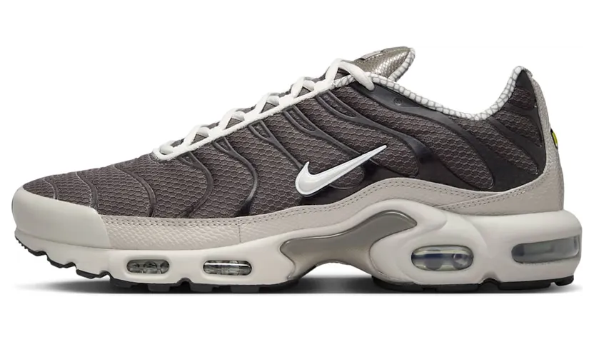 Nike Air Max Plus Year of the Snake (IB7679-200)