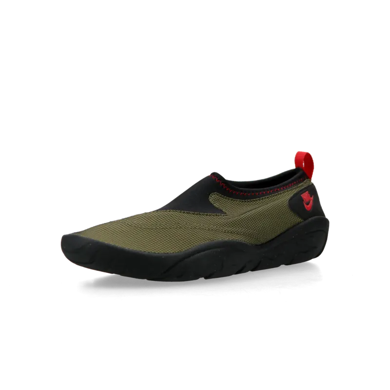Nike Aqua Turf (medium olive / university red / black) – FZ5627-200