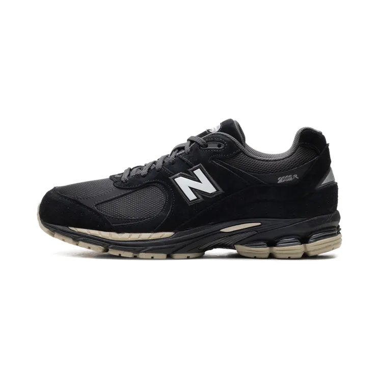 New Balance 2002R “Black/Oat”: veilig en goed gaan prima samen